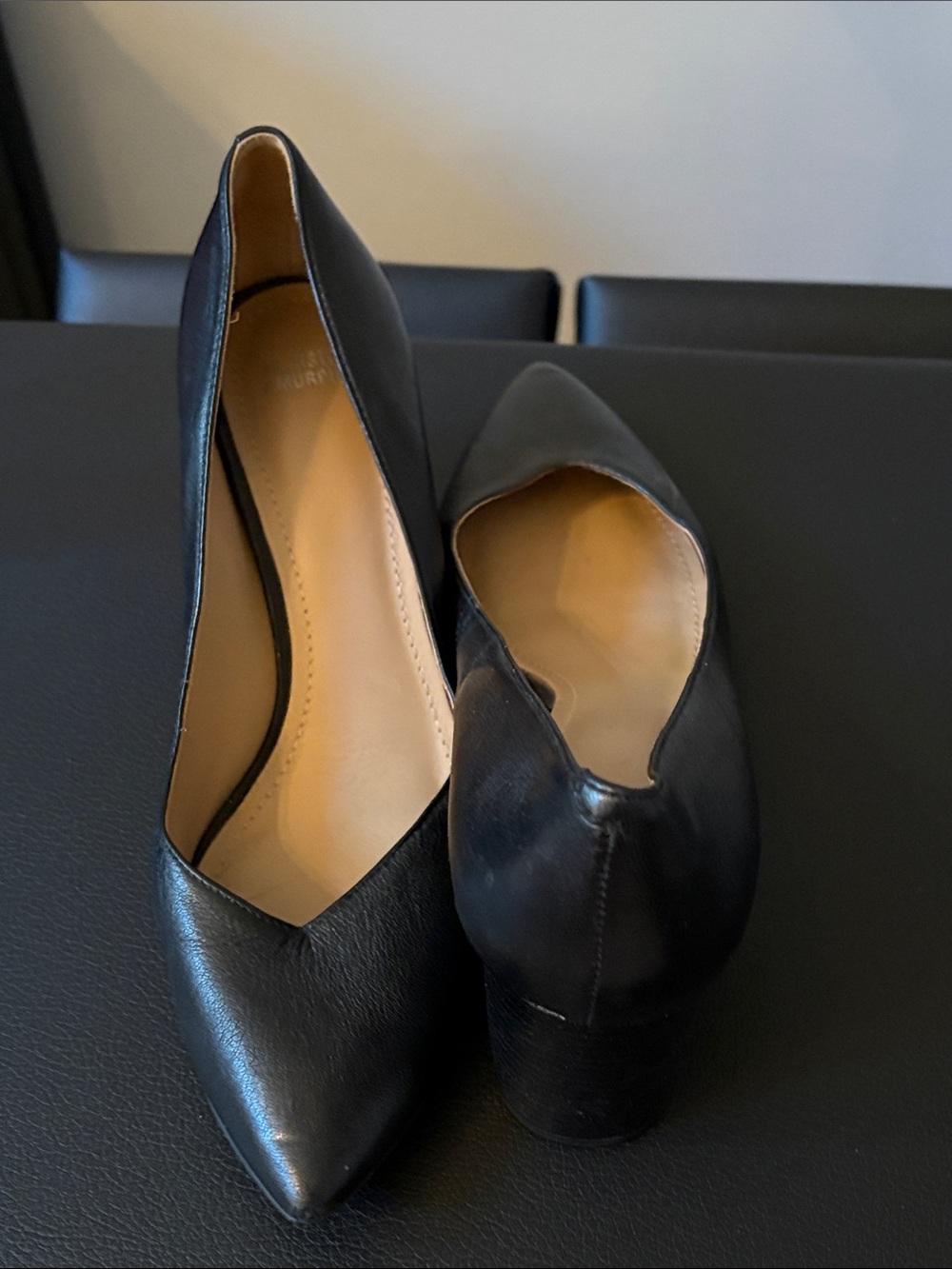 Johnston & Murphy Black Pointed-Toe Pumps